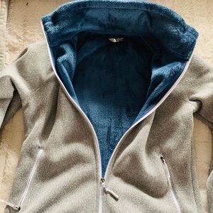 Women’s North face Zipup